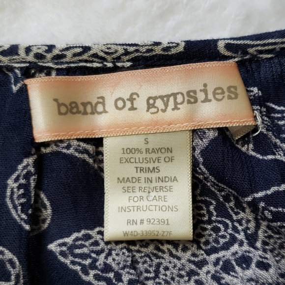 Band of Gypsies Cold Shoulder Bojo Dress Size Smal - Picture 3 of 4